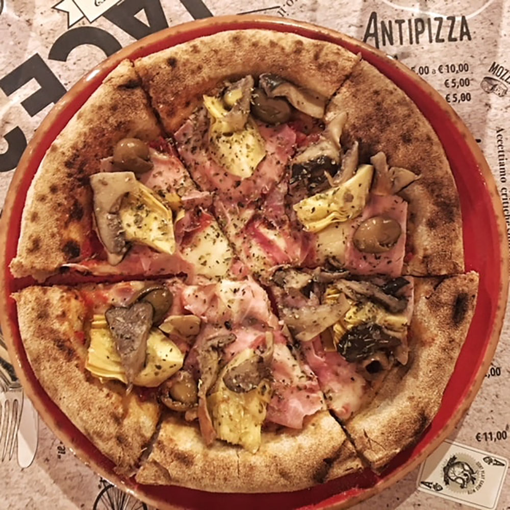 Che c'è per cena? – Pizza in Rome, Italy by Claudia Tavani from My Adventures Across The World