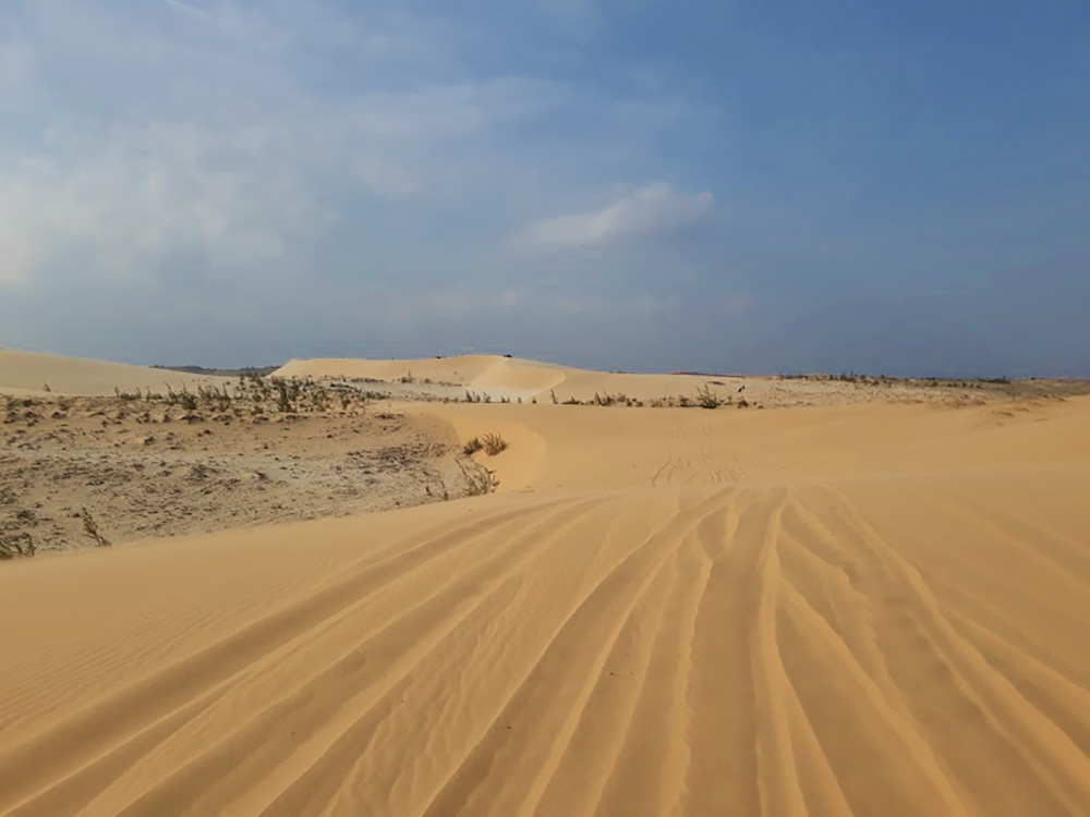 Sand dunes at Mui Ne - Pic by Ann from Eco Conscious Traveller