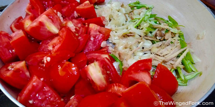 Tomatoes, ginger, garlic, chillies for the kusondi - TheWingedFork