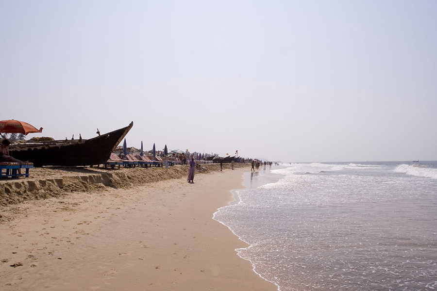 Boats at Calangute Beach - Pic by Lian Chang - Source Wikipedia CC BY 2.0