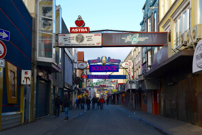 Reeperbahn in Hamburg by Lucy on Locale