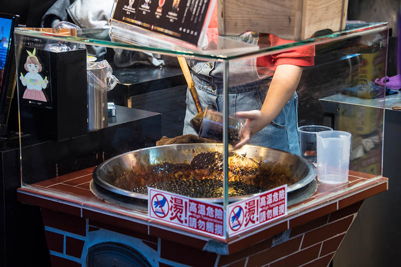 Bubble Tea at Keelung Night Market - Pic by Robert from Leave Your Daily Hell