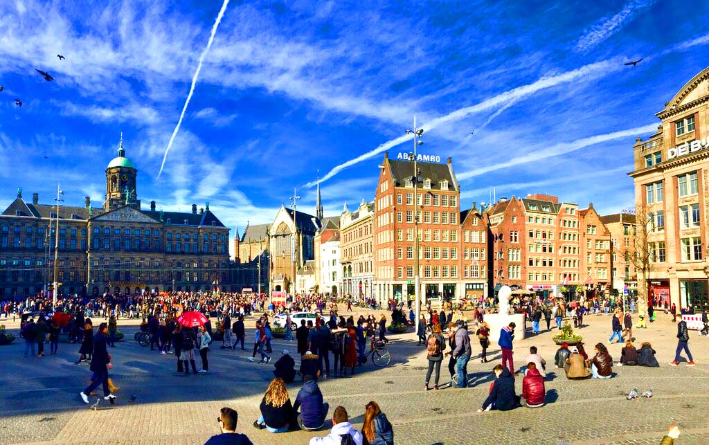 Picture of the crowded Dam Square in Amsterdam.