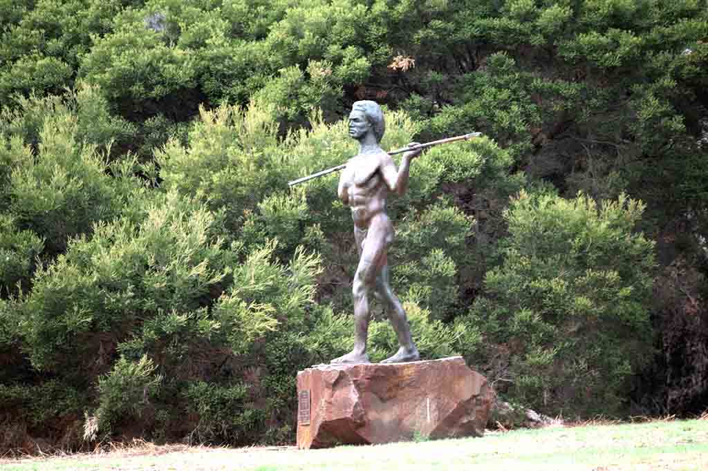 Yagan Statue at Heirisson Island.